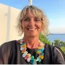 Logo She Rises Collective